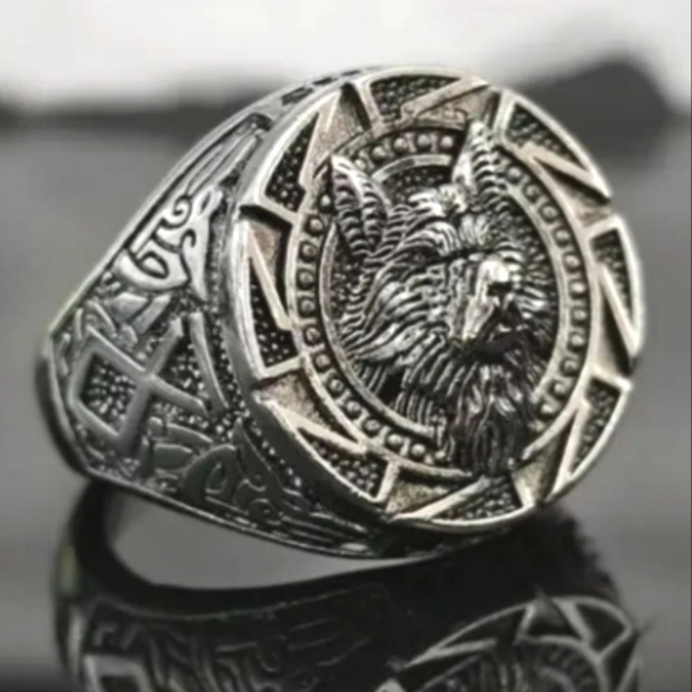 Intricate Silvery Unisex Ring